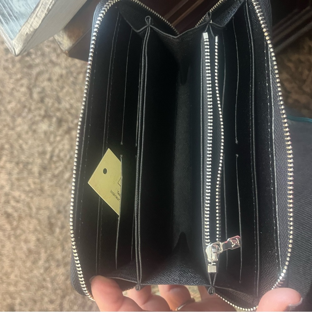 Louis Vuitton style Black Checkered Zip Wallet Damier - Picture 4 of 5